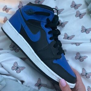 jordan’s 5 youth (women’s 7)
